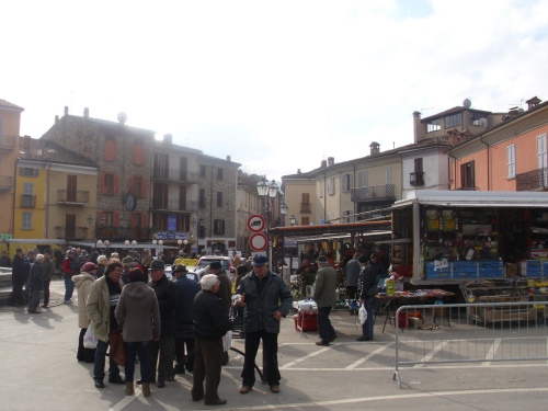What do you do on a Saturday in Bobbio? stand around at the market talking soccer of course!
